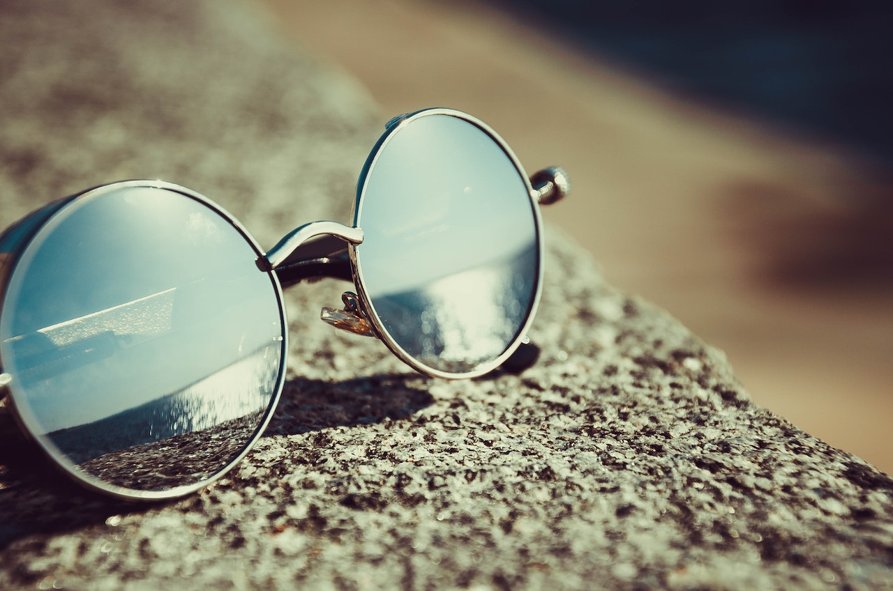 Are Oakley Sunglasses Polarized - eBikeAI